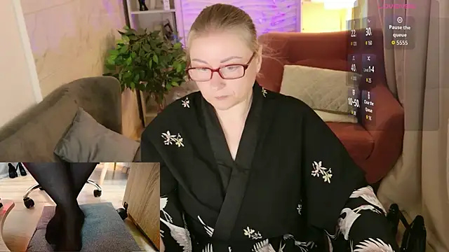 Alexandra Kind online show from 30, 6, 2026