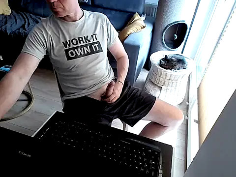 Snapshot of KoneserZmyslow chatting on 10, 6, 2026 KoneserZmyslow online show from 10, 6, 2026