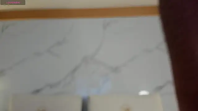 Snapshot of alena_kenner chatting on 29, 4, 2026 alena kenner online show from 29, 4, 2026