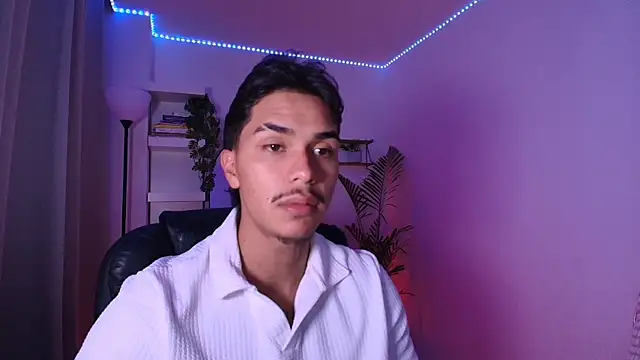 Snapshot of andyypalmer_ chatting on 26, 7, 2026 andyypalmer online show from 26, 7, 2026