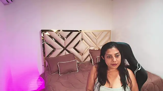 Snapshot of Bianca_Royale chatting on 15, 4, 2026 Bianca Royale online show from 15, 4, 2026