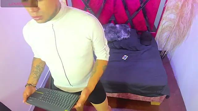 Nickk 21  online show from 24, 4, 2026