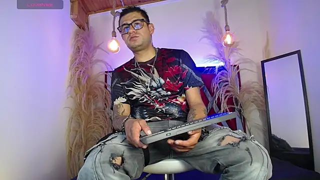 Nickk 21  online show from 13, 5, 2026