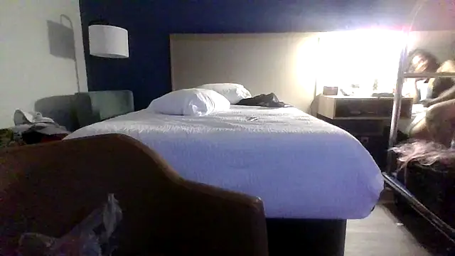 Snapshot of Dicksee_Left chatting on 30, 4, 2026 Dicksee Left online show from 30, 4, 2026
