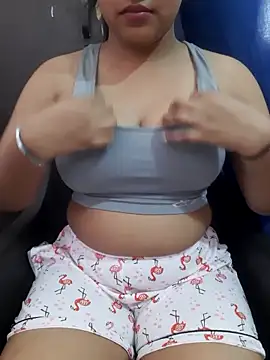 SmileGirll online show from 23, 4, 2026