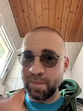 gayboyx77 online show from 19, 4, 2026