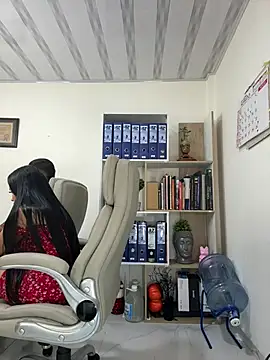 Sara fun online show from 5, 3, 2025