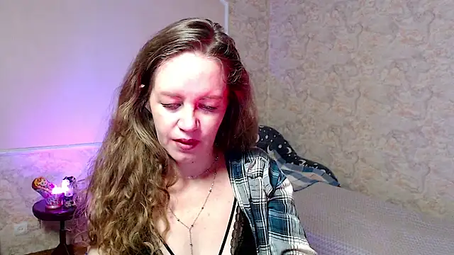 Snapshot of Fern_Lust chatting on 27, 5, 2026 Fern Lust online show from 27, 5, 2026