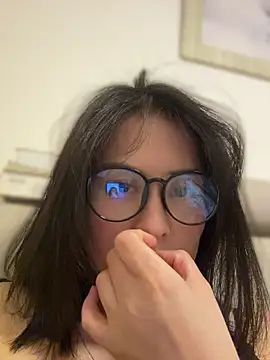 Snapshot of Faye-baby chatting on 25, 4, 2026 Faye-baby online show from 25, 4, 2026