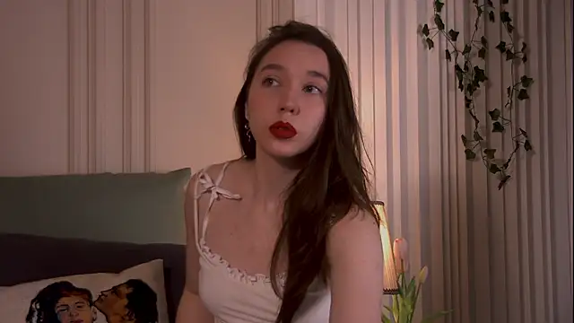 Snapshot of Suzaneey chatting on 9, 5, 2026 Suzaneey online show from 9, 5, 2026