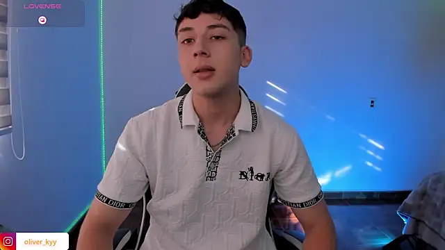 Snapshot of OLIVER_K chatting on 29, 5, 2026 OLIVER K online show from 29, 5, 2026