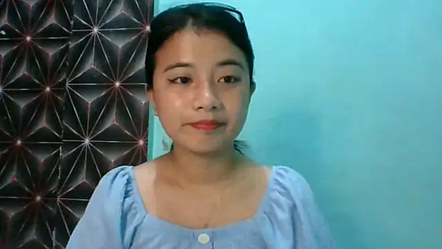 TenishaLaguire online show from 22, 4, 2026