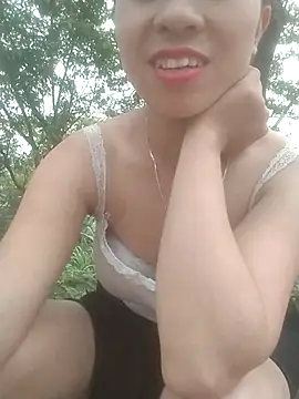 Snapshot of Zara-Lina chatting on 21, 4, 2026 Zara-Lina online show from 21, 4, 2026