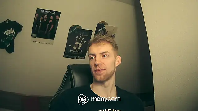 Snapshot of Milkyman7 chatting on 14, 12, 2024 Milkyman7 online show from 14, 12, 2024