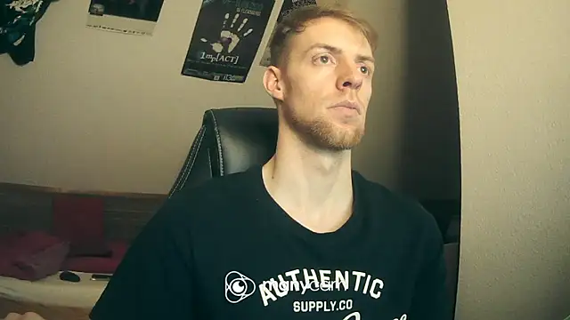 Snapshot of Milkyman7 chatting on 24, 12, 2024 Milkyman7 online show from 24, 12, 2024