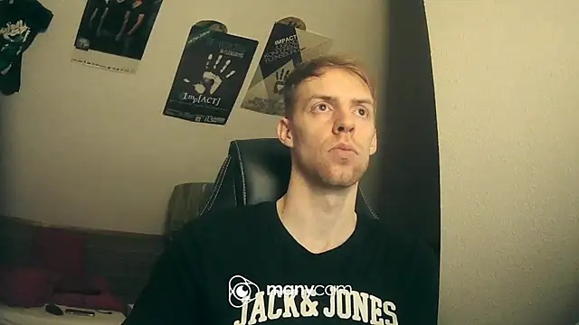 Snapshot of Milkyman7 chatting on 28, 12, 2024 Milkyman7 online show from 28, 12, 2024