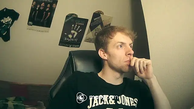 Snapshot of Milkyman7 chatting on 5, 2, 2025 Milkyman7 online show from 5, 2, 2025