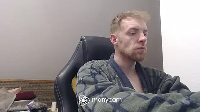 Snapshot of Milkyman7 chatting on 24, 10, 2025 Milkyman7 online show from 24, 10, 2025