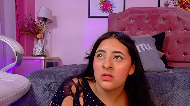 Snapshot of Maggiee_1 chatting on 13, 5, 2026 Maggiee 1 online show from 13, 5, 2026