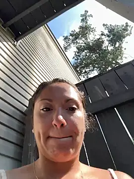 yummymommie7 online show from 19, 5, 2026