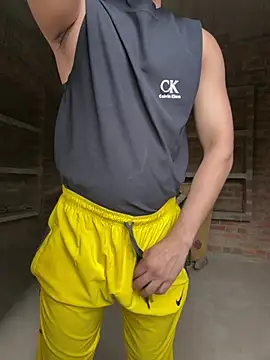 Snapshot of lucky_7inches chatting on 20, 7, 2026 lucky 7inches online show from 20, 7, 2026