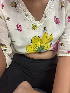 missnaina1 online show from 27, 6, 2026