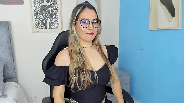 Snapshot of sugar_milff chatting on 9, 6, 2026 sugar milff online show from 9, 6, 2026