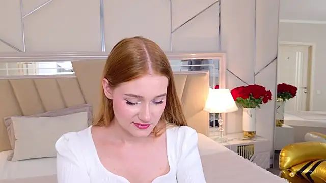 Snapshot of EmmiliRosse chatting on 14, 7, 2026 EmmiliRosse online show from 14, 7, 2026