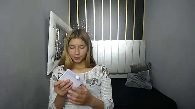 nancy blonde online show from 8, 5, 2026