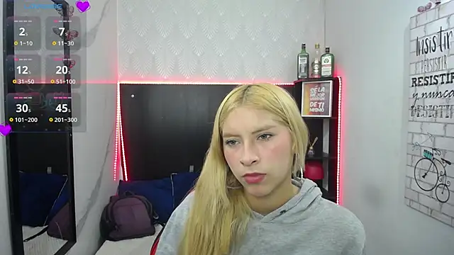 Snapshot of nancy_blonde chatting on 30, 6, 2026 nancy blonde online show from 30, 6, 2026