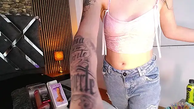 Veronica Lodge7 online show from 22, 4, 2026