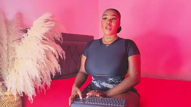 Thalyanna ebonny online show from 1, 5, 2026