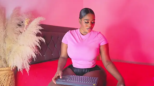 Thalyanna ebonny online show from 5, 5, 2026