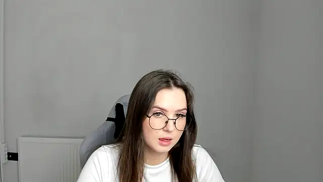 Regina cute  online show from 6, 5, 2026
