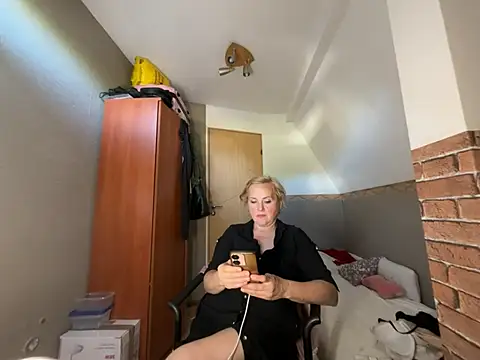 Snapshot of Svetlysvet chatting on 24, 6, 2026 Svetlysvet online show from 24, 6, 2026