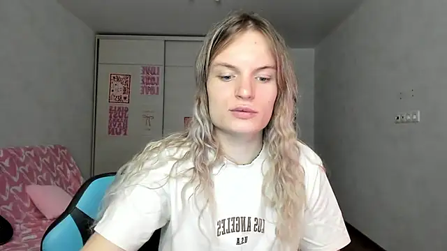 Snapshot of milliKira006 chatting on 18, 5, 2026 milliKira006 online show from 18, 5, 2026
