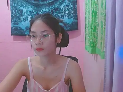 Snapshot of Sweetsexylady19 chatting on 5, 7, 2026 Sweetsexylady19 online show from 5, 7, 2026