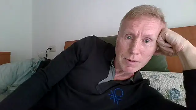 Snapshot of jhonpelopaja chatting on 10, 5, 2026 jhonpelopaja online show from 10, 5, 2026