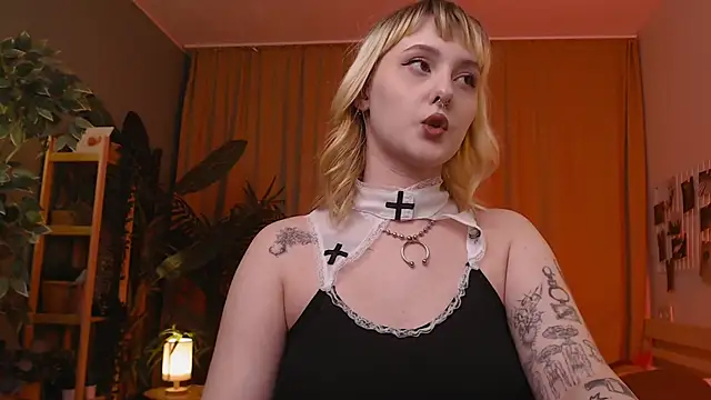 Emma Thomps online show from 11, 5, 2026