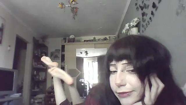 Snapshot of ChargedReign chatting on 16, 5, 2026 ChargedReign online show from 16, 5, 2026