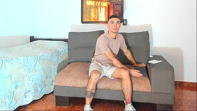 Snapshot of Teo_Rave chatting on 4, 5, 2026 Teo Rave online show from 4, 5, 2026