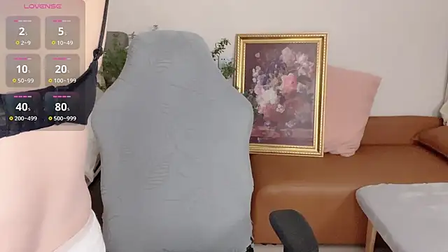 Puppy-kiss online show from 21, 4, 2026