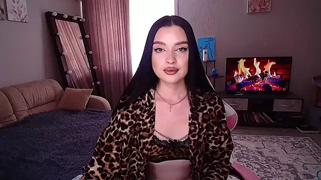 yoursLina online show from 25, 5, 2026