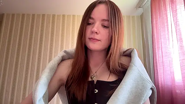 FransiscaLauderback online show from 22, 4, 2026