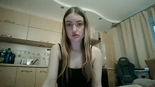 Snapshot of Lisanta chatting on 5, 5, 2026 Lisanta online show from 5, 5, 2026