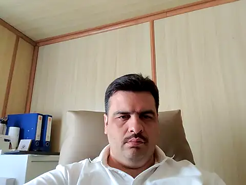 office-man online show from 20, 4, 2026