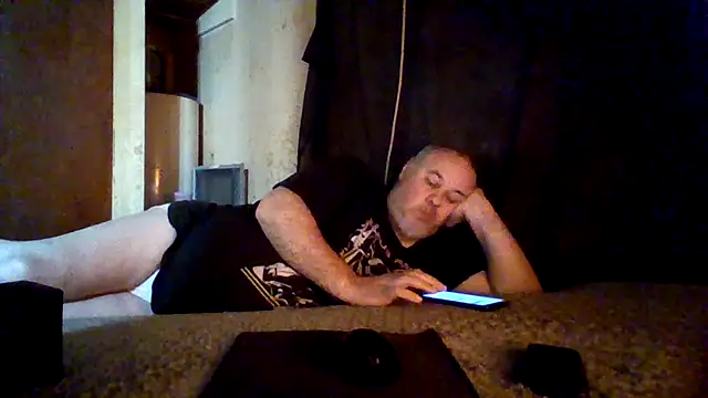 Nightshade1195 online show from 4, 6, 2026