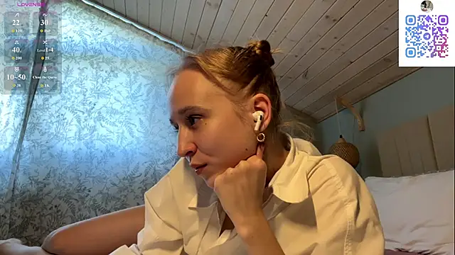 Snapshot of oliviakiiss chatting on 27, 4, 2026 oliviakiiss online show from 27, 4, 2026