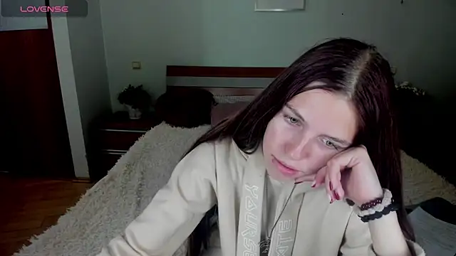 Snapshot of MaryRapunzel chatting on 5, 5, 2026 MaryRapunzel online show from 5, 5, 2026