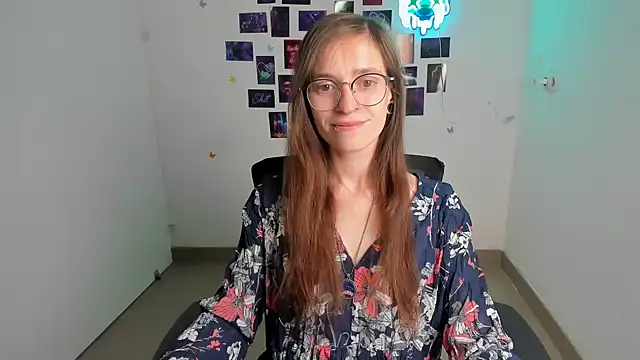 Snapshot of Luna_Tantra chatting on 24, 7, 2026 Luna Tantra online show from 24, 7, 2026